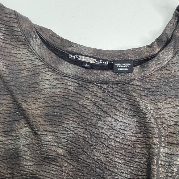 Miss Me Metallic Sequin Top Size L never worn - Picture 7 of 8